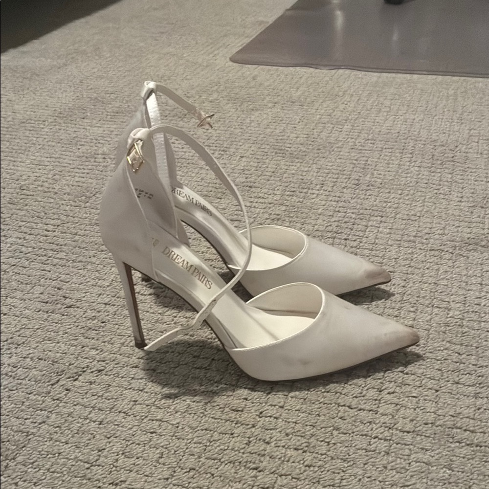 Dream Pairs White Elegant Heels with Ankle Strap